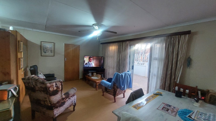 2 Bedroom Property for Sale in Uitsig Free State